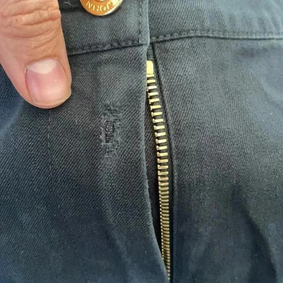 St. John Sport Black Pants Sz 8 - Picture 8 of 8